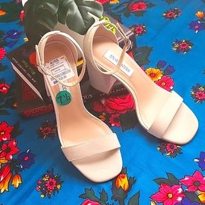 Steve Madden Heels Off-white